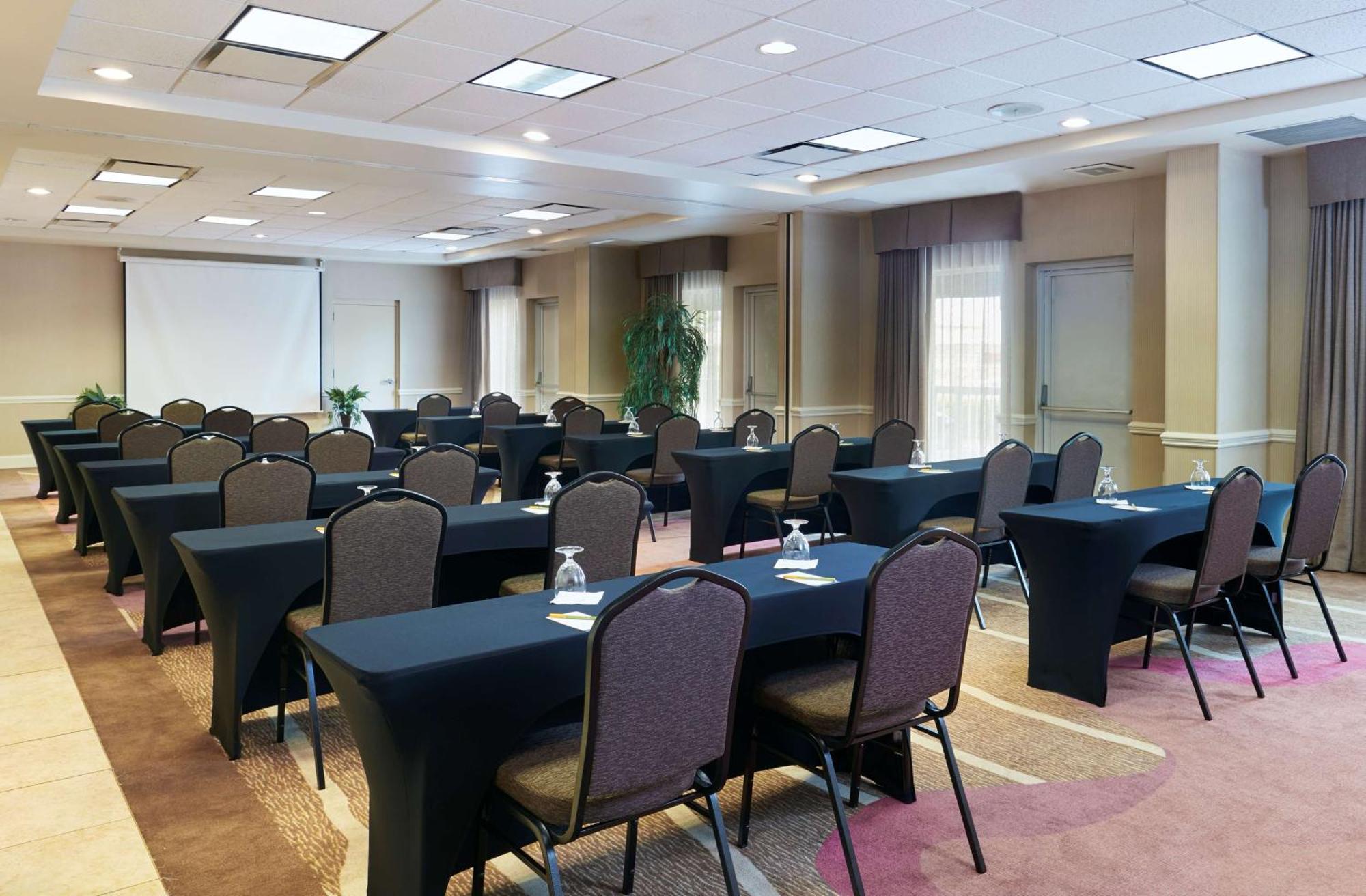 Hilton Garden Inn Charlotte North Εξωτερικό φωτογραφία