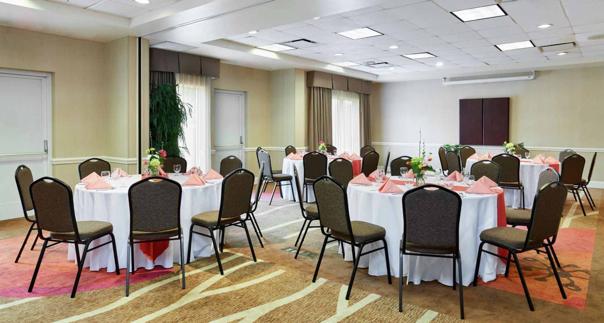 Hilton Garden Inn Charlotte North Εξωτερικό φωτογραφία