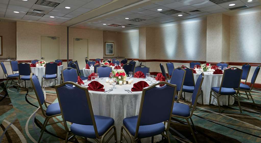 Hilton Garden Inn Charlotte North Ανέσεις φωτογραφία